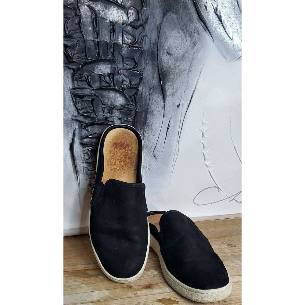 Ugg mules